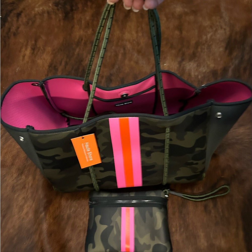 Haute Shore Pink Dot Style Greyson Showoff neoprene camp tote with wallet